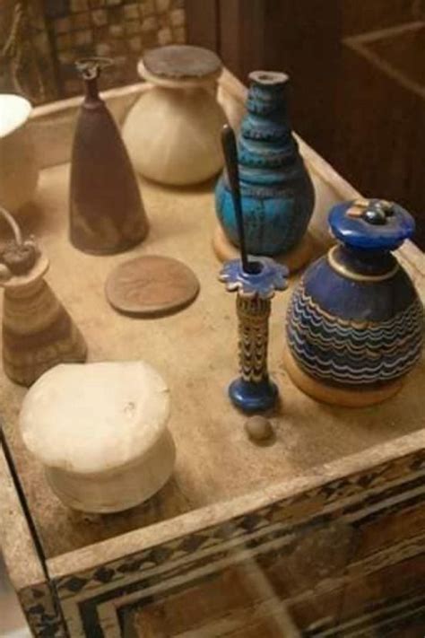 Cosmetics In Ancient Egypt Ancient Egyptian Makeup Ancient Egypt Ancient Egyptian