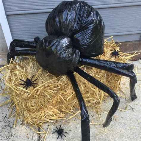 Step By Step Instructions For Making A Giant Halloween Spider Out Of