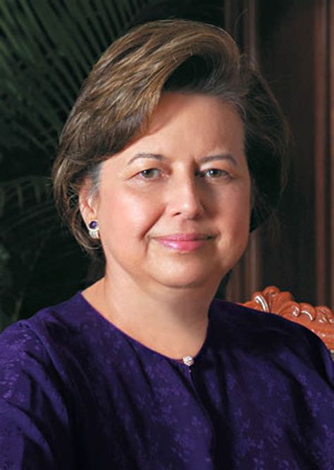 Zeti akhtar aziz, g'74, grw'78, about her family, her career as a central banker and being a role model. September 2010 | Sumandak Kinabalu Little Corner