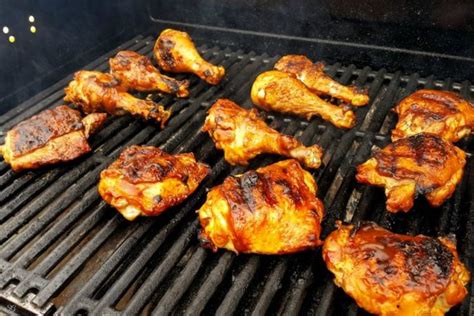 Because of the risk, the fda food code recommends cooking chicken to a minimum internal temperature of 165°f. How to Grill Chicken Legs - Grilling Thighs and Drumsticks ...