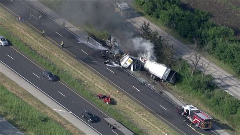 1 Dead After 2 Semis Involved In Fiery Crash On I 55 Outside Wilmington