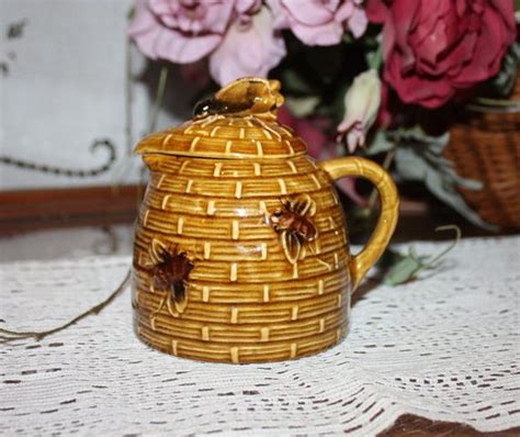 Vintage Beehive Honey Pot With Pour Spout And Handle With Lid Etsy Honey Pot Bee Hive Save