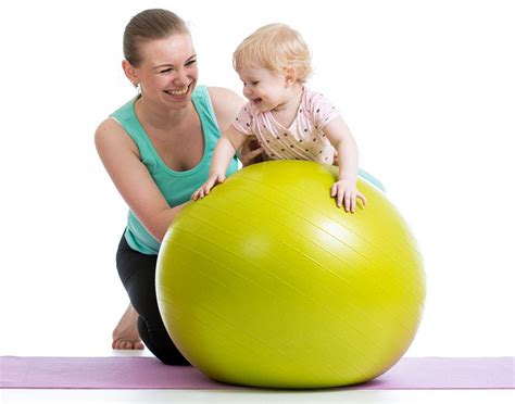 Les 8 Utilités Dun Ballon Pour Un Bébé Esprit Bébé