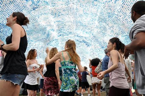 Studiokcas Head In The Clouds Pavilion Opens In Nyc Earth Day