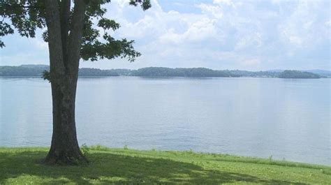 Authorities Investigate Body Found In Cherokee Lake