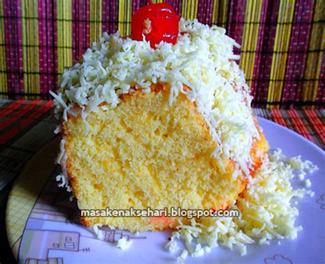 Kue bolu juga dapat dijadikan sebagai kue jenis lain sehingga tidak heran jika kue ini selalu hadir di berbagai acara. Resep Bolu Panggang Agar Lembut Mengembang