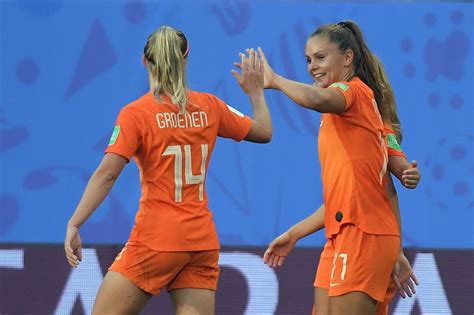 Domani in campidoglio il presidente ludovica mantovani consegnerà alla lazio il trofeo per la vittoria del campionato. Calcio femminile, Mondiali 2019: l'Olanda ai raggi X. Le ...