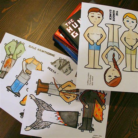 Giveaway Hunger Games Paper Dolls Rae Gun Ramblings