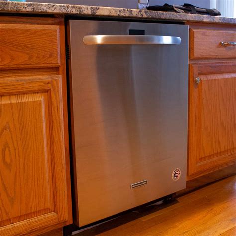 KitchenAid-Superba-Dishwasher-With-Black-Design Catherine Baci Flickr