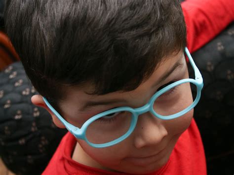 How To Teach Kids To Wear Eyeglasses Teaching Kids Stylish Glasses