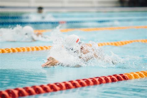 Fotos Gratis Ejercicio Ocio Aptitud Nadando Nadador Deporte Acuático Recreación Al Aire