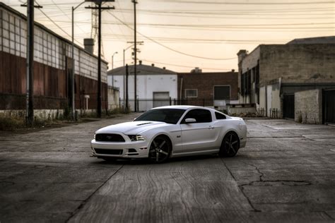 Wallpaper Ford Mustang Gt Side View 2048x1367 Wallpaperup