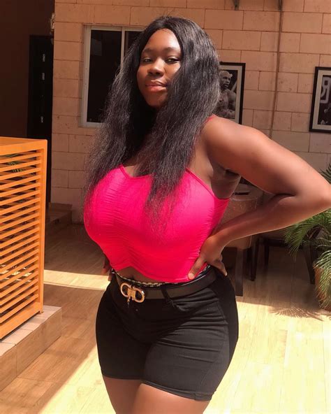 Ujunwa Mandy Obi Sexiest Instagram Pictures Bio Age Wiki Son