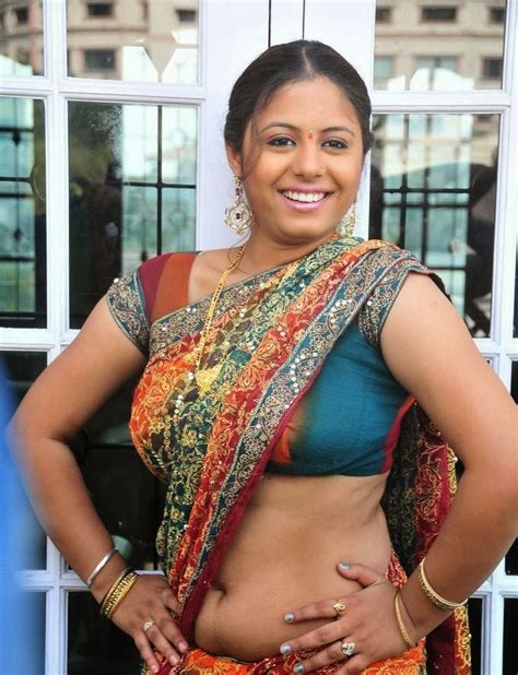 Saree Below Navel Photos Sunakshi Hot Saree Navel And Belly Show Hq Photos In Saree Sexy