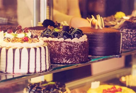 Click on the button you will find the location: Most Famous Cake Shops in the UAE - joi gifts