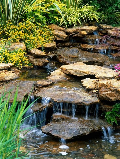Valitse laajasta valikoimasta samankaltaisia kohtauksia. 41 Awesome Small Waterfall Pond Landscaping Ideas Backyard ...