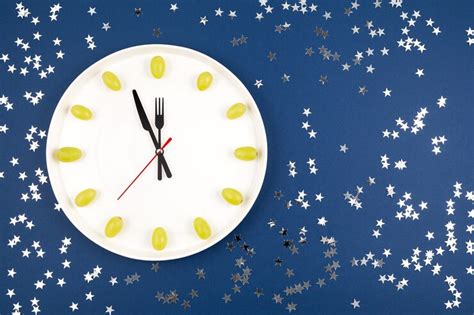 Premium Photo Clock Made Of Grapes Spanish New Year Tradition To Eat