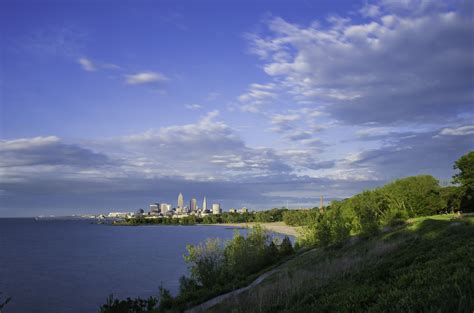 With a repeat & referral business approaching 80%, our thousands of satisfied guests can't be wrong. Overview of Lake Erie From Cleveland