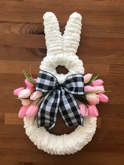 10 Easter Bunny Wreath Diy
