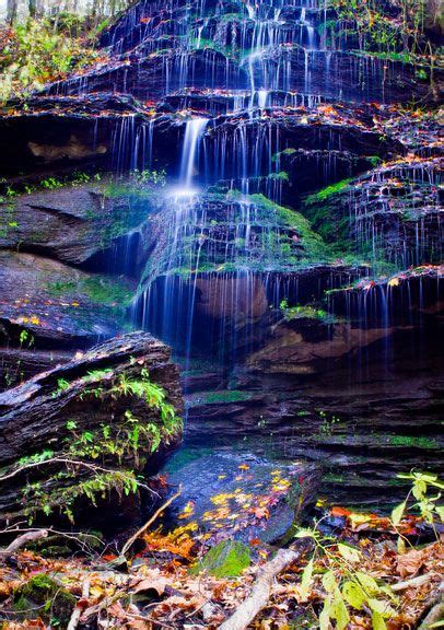 Beautiful Fall Hollow Waterfall Along The Natchez Trace Parkway In
