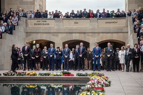 anzac day last post ceremony 2022 photograph taken by marc… flickr