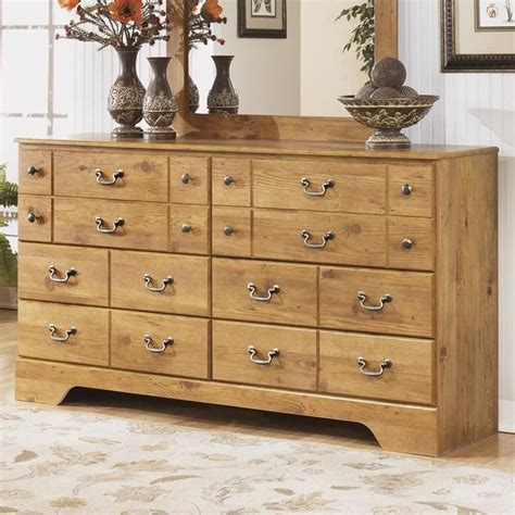 Ashley Dresser 6 Drawer