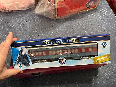 Lionel 6 85400 POLAR EXPRESS SKIING HOBO OBSERVATION CAR GENTLY USED