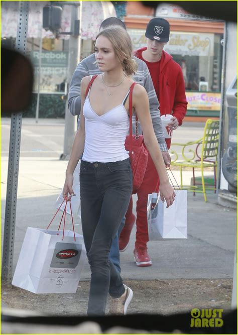 Lily Rose Depp Boyfriend Ash Stymest Shop Around In La Photo
