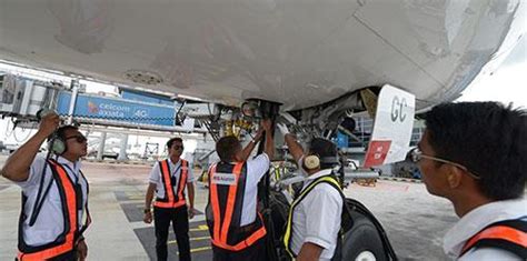 Without fears to work in confined spaces or on high scaffolds; SIAEC takes 49% stake in Malaysia's Pos Aviation ...