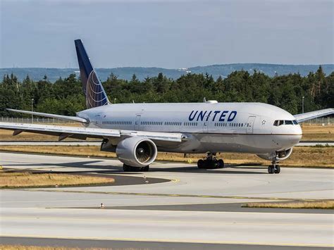United Airlines Employees To Protest Emirates At Newark Airport