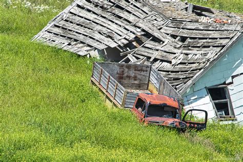 image of collapsed barn and flatbed ford 1029973