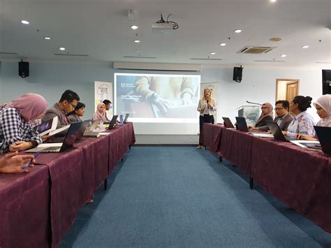 The target participants for these programmes which include programmes that focus on career preparation are for the first year students up to the final year. Vertigo Ventures Sharing at Akademi Sains Malaysia | iestory