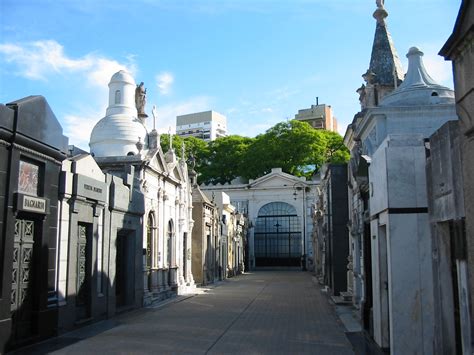 File:Cementerio de la Recoleta - Buenos Aires - Argentina.jpg