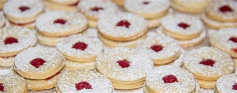 This is a delicious christmas cookie recipe for amazing light and airy fairy kisses cookies. Austrian Christmas Cookie / Here is our list of recipes ...