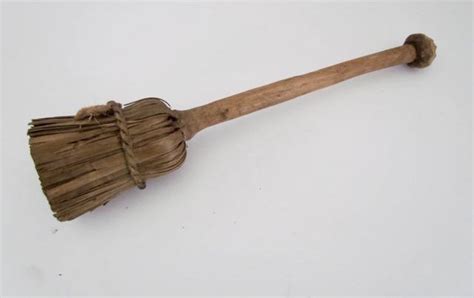 Th Century Short Shaved Broom Art Antiques Michigan