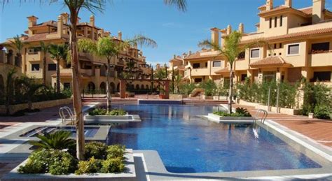 Moderno apartamento junto a ronda norte y escuela de idiomas. Alquiler apartamento en Águilas, Murcia con aire acondicionado - Niumba