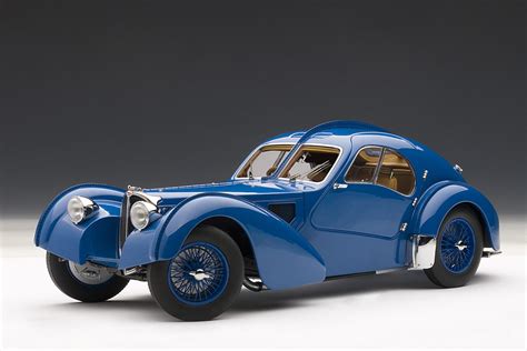 Bugatti Type 57s Atlantic Blue With Blue Metal Wire Spoke Wheels