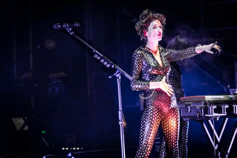 Annie clark made her recorded debut as st. St. Vincent aprons up and waits on tables in her sister's ...