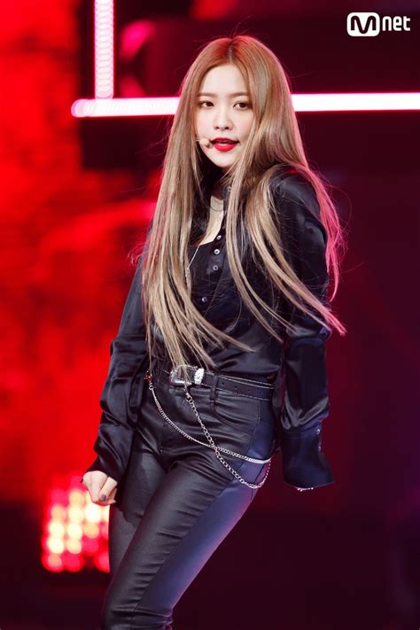 10 times red velvet s yeri totally blew us away with her gorgeous stage outfits koreaboo