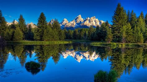 Download Beautiful Mountain Lake Hd Nature Desktop Wallpaper By