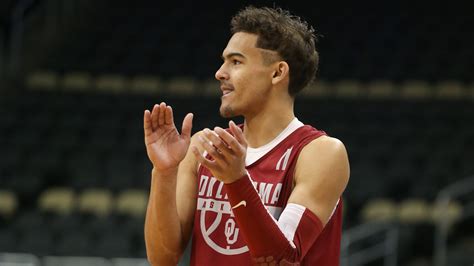 Trae young signed a 4 year / $26,527,711 contract with the atlanta hawks, including $26,527,711 guaranteed, and an annual average salary of $6,631,928. Trae Young to enter 2018 NBA Draft | Yardbarker