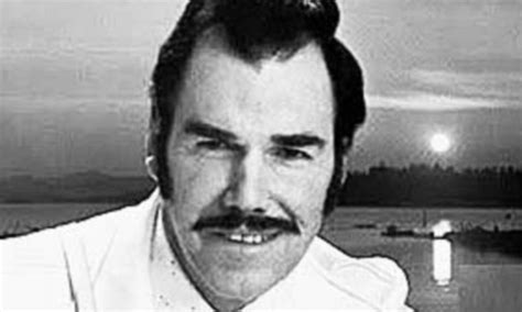 Yodelling Star Slim Whitman Dies At 90 Daily Mail Online