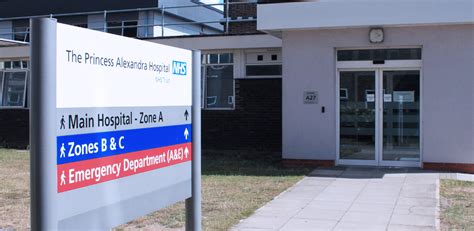 Последние твиты от the princess alexandra hospital (@nhsharlow). Princess Alexandra Hospital - Wayfinding