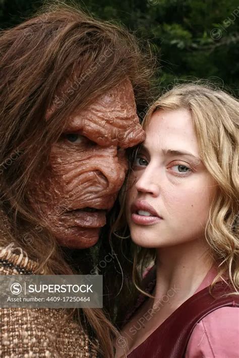 Estella Warren And Victor Parascos In Beauty And The Beast 2009