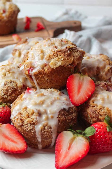 Bakery Style Strawberry Muffins Beeyondcereal