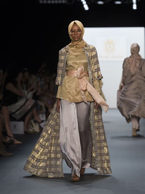 muslim designer makes history with all hijab collection at nyfw