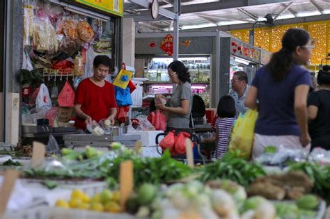 Built in the '70s, the morning market at the whampoa drive food centre is notable for its quality food. On the Grid : Whampoa Hawker Centre