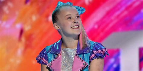 Jojo Siwa Affirms Herself As Pansexual Presents At The Glaad Media Awards And Gives A Shoutout