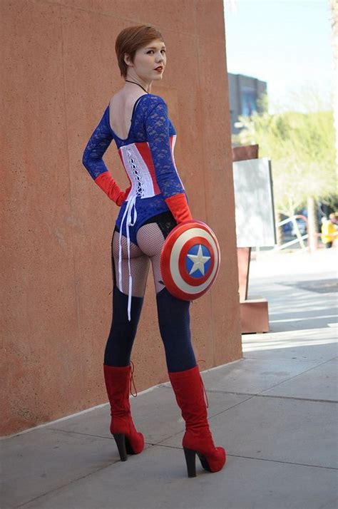 female captain america cosplay woman captain america female
