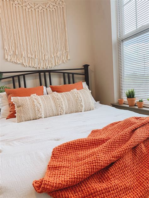 The Best Of Burnt Orange Bedroom Ideas Decoomo